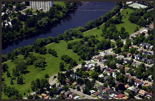 Ottawa Downtown Home Builder: The Town Homes on North River Road - On a park overlooking the Rideau River/Aerial Photo